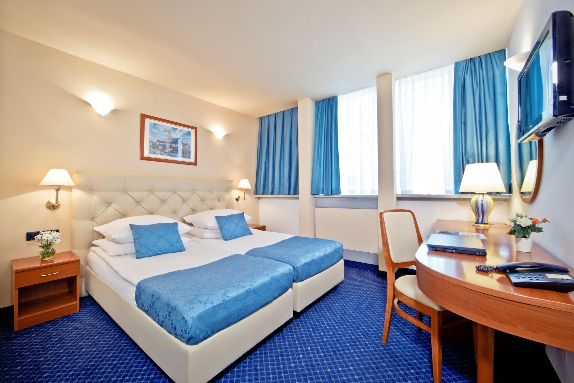 Hotel Central 3*