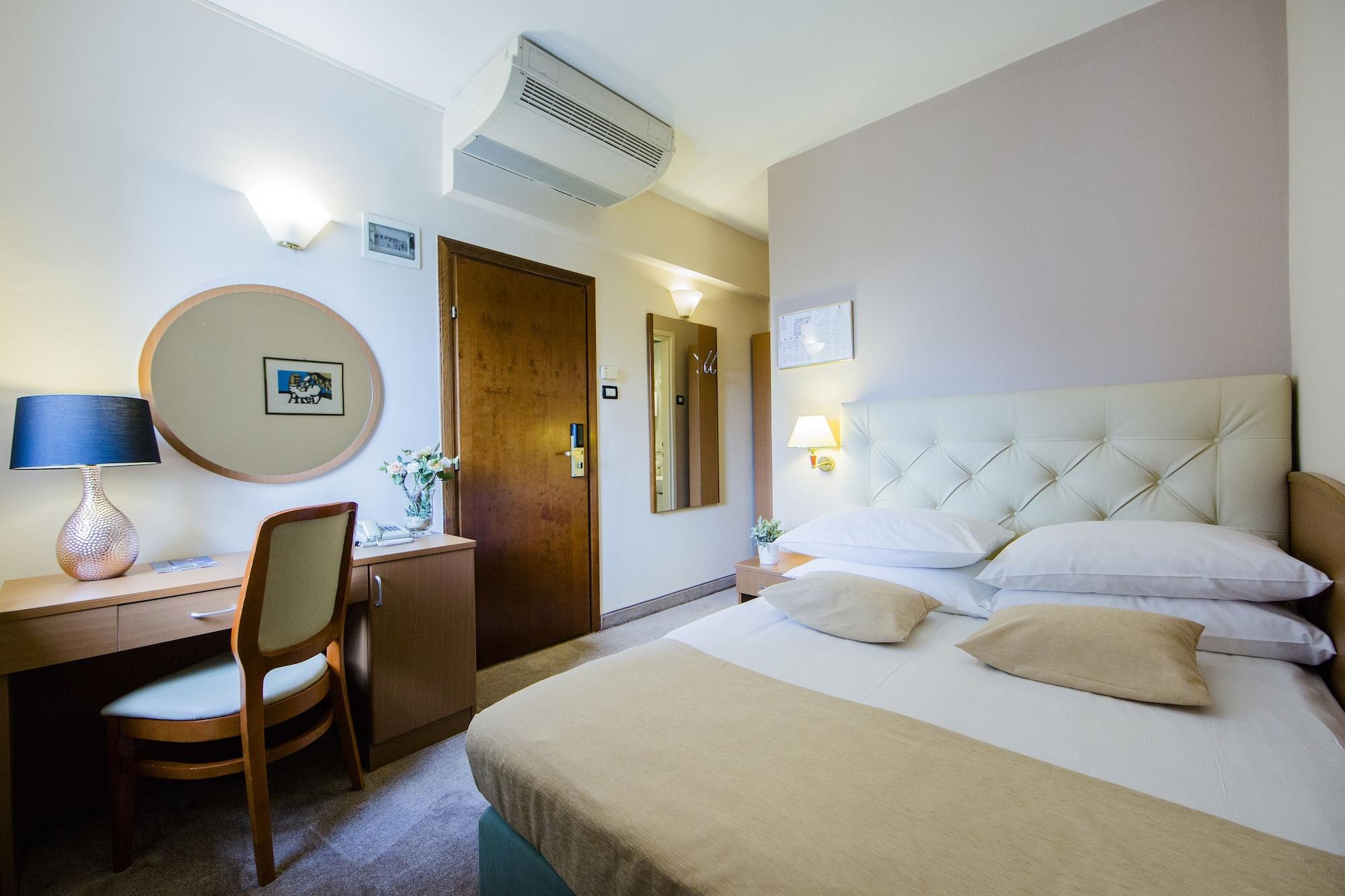 Szálloda Hotel Central