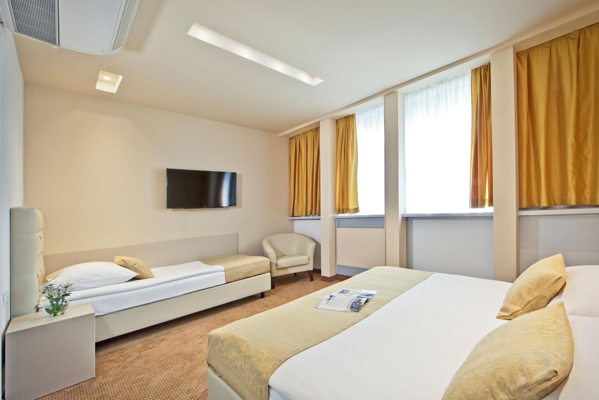 Szálloda Hotel Central Zágráb