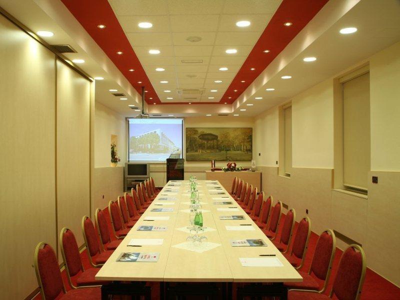 Szálloda Hotel Central Zágráb